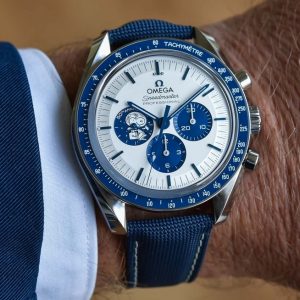 Replica Omega Speedmaster Moonwatch 50th Anniversary Silver Snoopy Award 310.32.42.50.02.001 Review
